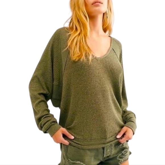Free People Santa Clara Thermal Oversize Top in Ferngully Size Medium NWT - Picture 3 of 9